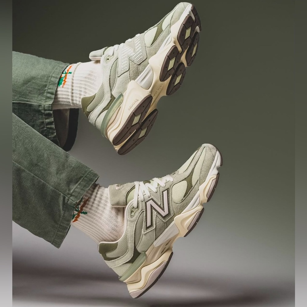 NEW BALANCE 9060 OLIVINE